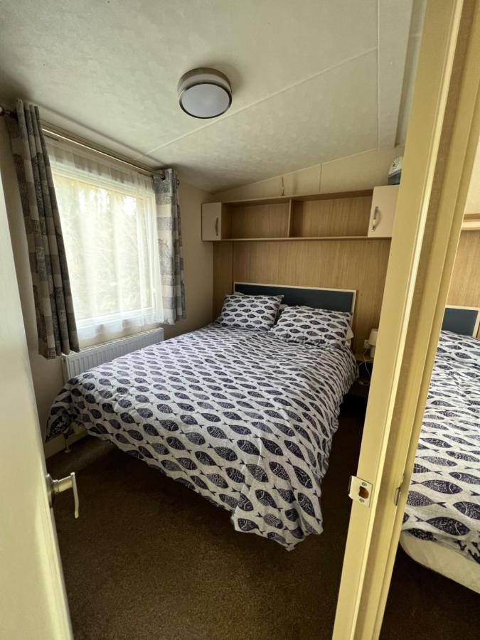 Mollys Retreat Pet Friendly Three Bed Caravan With Small Garden Newquay Bay Resort Quieter Area Of Park Exterior foto